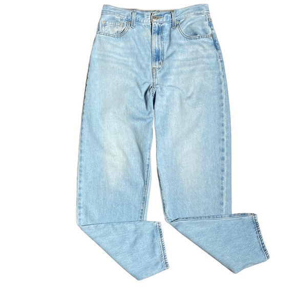 Levi’s High Loose Taper Fit Light Wash Mom Jeans- Size 29- 30.25”x29” - Picture 3 of 14